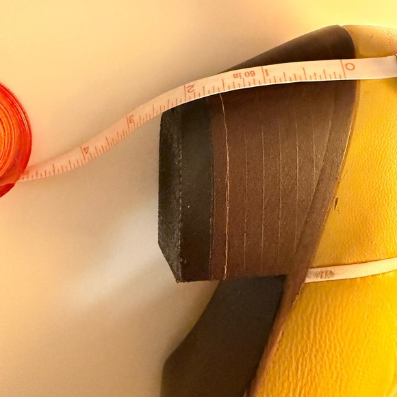 Idyllwind Yellow Heeled Western Boots - Picture 11 of 11